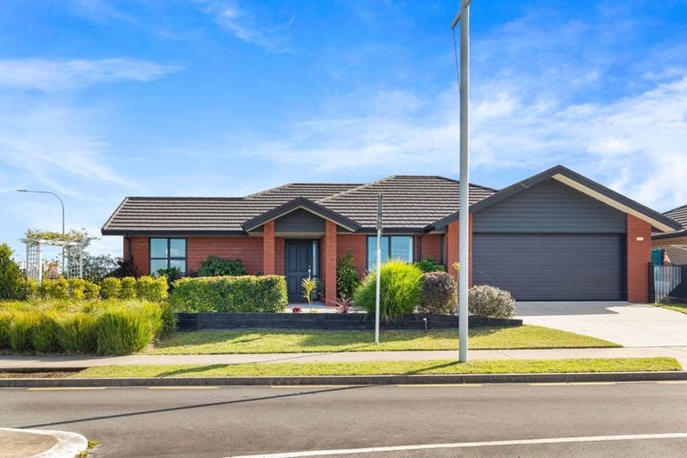 Photo of property in 1 Waikiwi Way, Papamoa, 3118