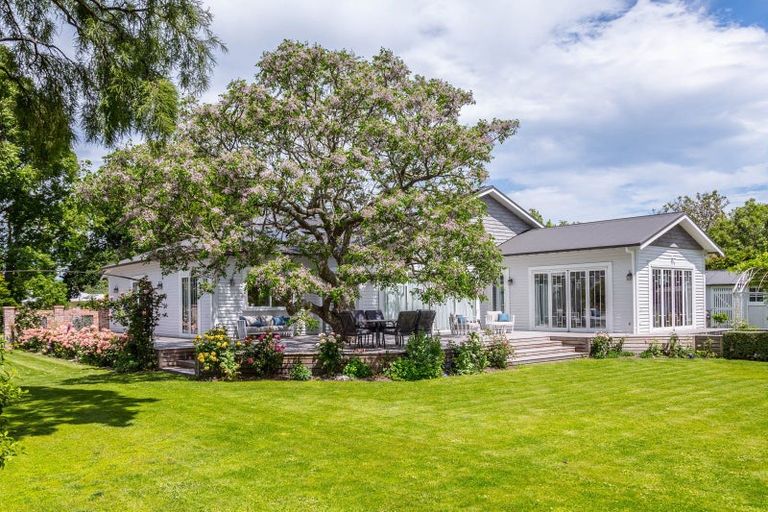 Photo of property in 16 Main Street, Greytown, 5712