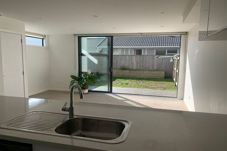 Photo of property in 21 Tireti Road, Titahi Bay, Porirua, 5022