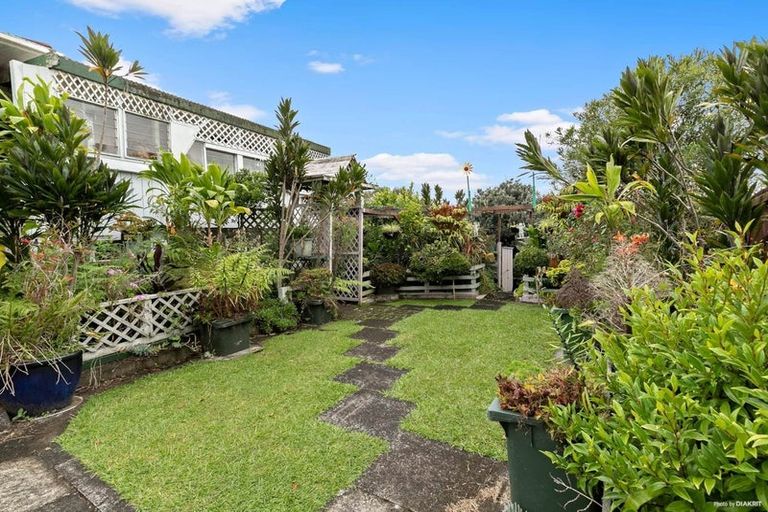 Photo of property in 16 Frangipani Avenue, Manurewa, Auckland, 2102