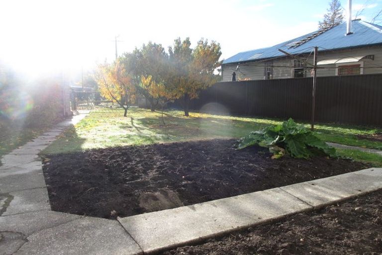 Photo of property in 2 Pyke Street, Clyde, 9330