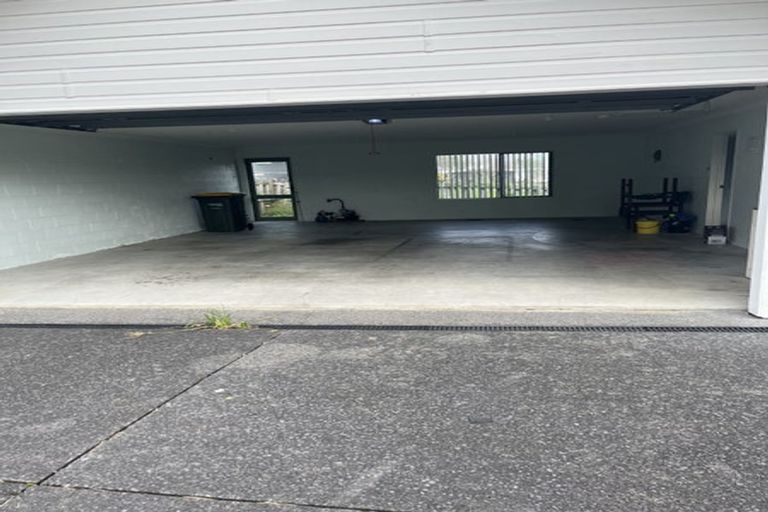 Photo of property in 10 Shakespear Road, Army Bay, Whangaparaoa, 0930