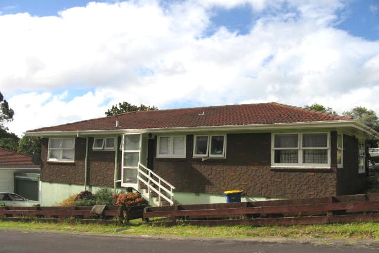 Photo of property in 1/32a Sunnynook Road, Sunnynook, Auckland, 0620