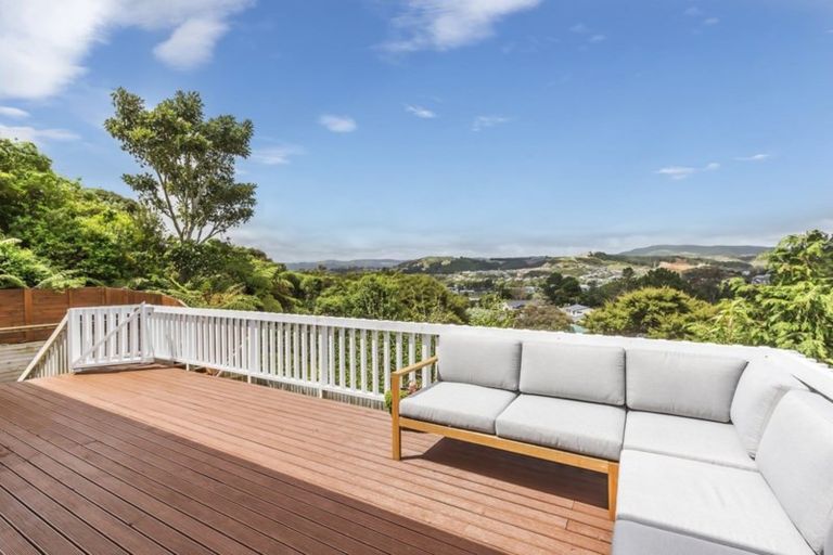 Photo of property in 17 The Sounding, Whitby, Porirua, 5024