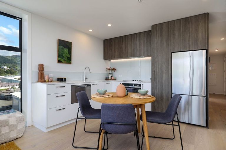 Photo of property in 71 Haven Road, Nelson, 7010