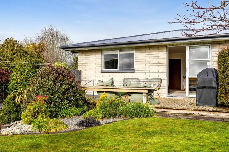 Photo of property in 26 Oberon Street, Stratford, 4332