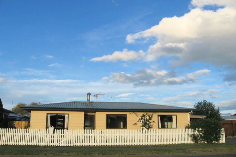 Photo of property in 205 Avondale Road, Greenmeadows, Napier, 4112