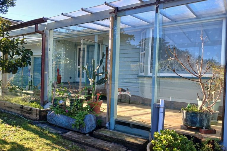 Photo of property in 3 Ardal Grove, Tirohanga, Lower Hutt, 5010
