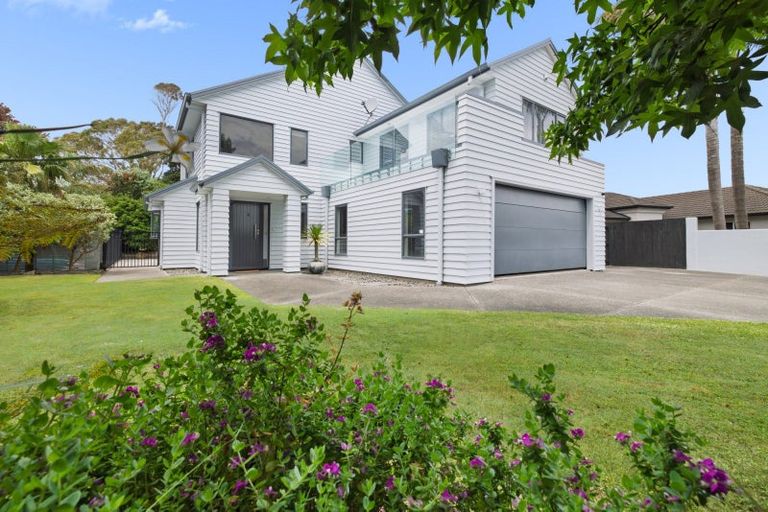 Photo of property in 16 Santa Barbara Drive, Papamoa Beach, Papamoa, 3118