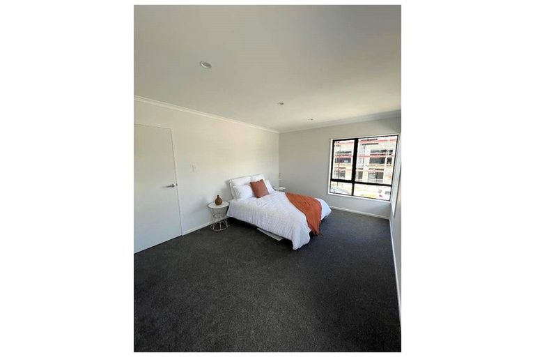 Photo of property in 2 Shortfin Place, Flat Bush, Auckland, 2019
