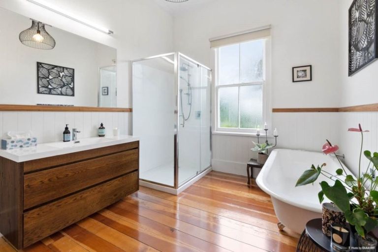 Photo of property in 16 Pacific Street, Waiuku, 2123