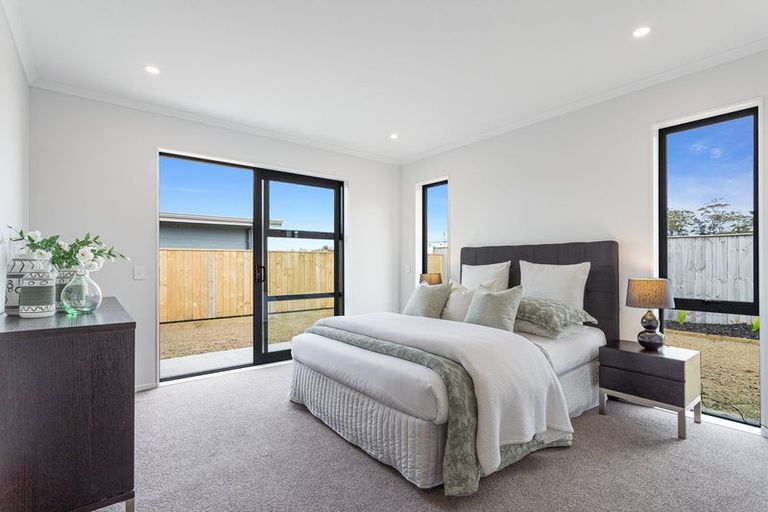 Photo of property in 29 Tiromoana Drive, Red Beach, 0932