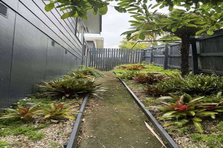 Photo of property in 32a Bayview Road, Bayview, Auckland, 0629