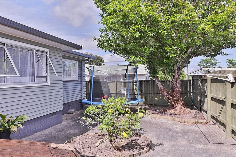 Photo of property in 1/76 Grove Road, Papakura, 2110