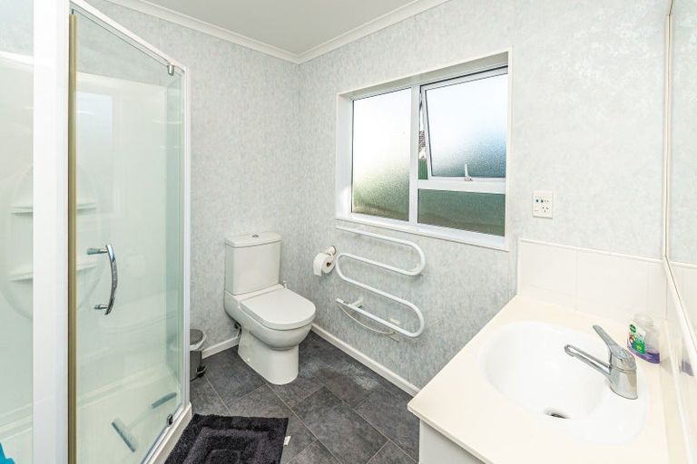 Photo of property in 6 Porritt Street, Saint Johns Hill, Whanganui, 4500