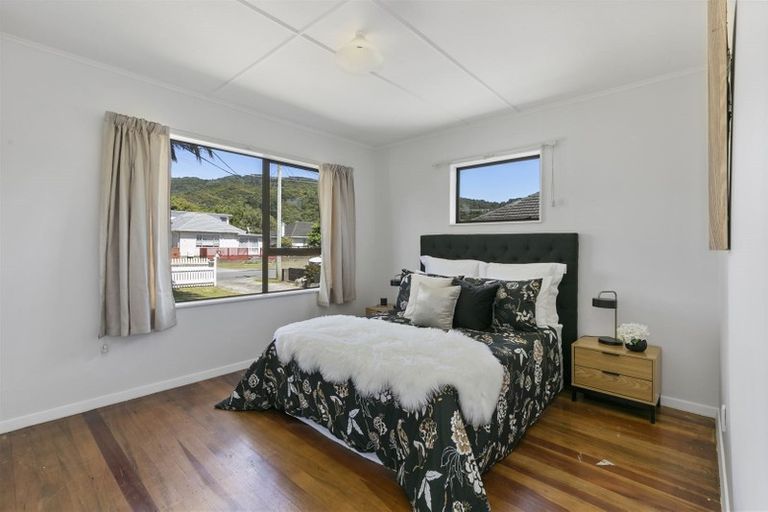 Photo of property in 23 Hinau Grove, Wainuiomata, Lower Hutt, 5014