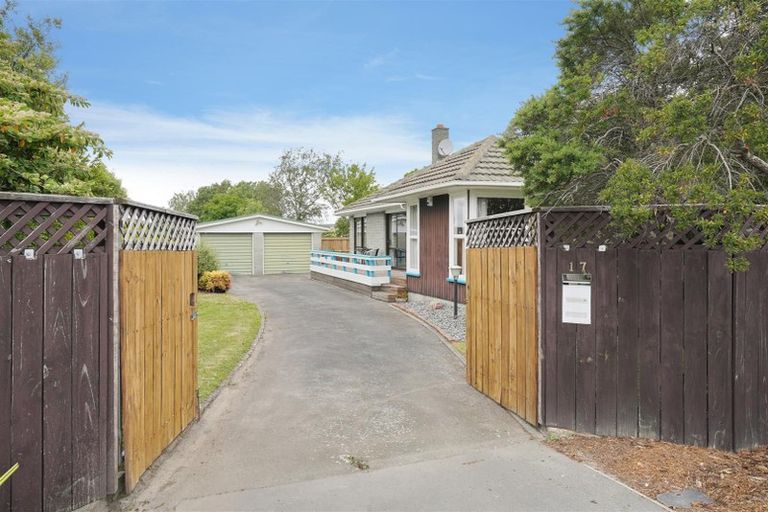 Photo of property in 17 Masham Road, Broomfield, Christchurch, 8042