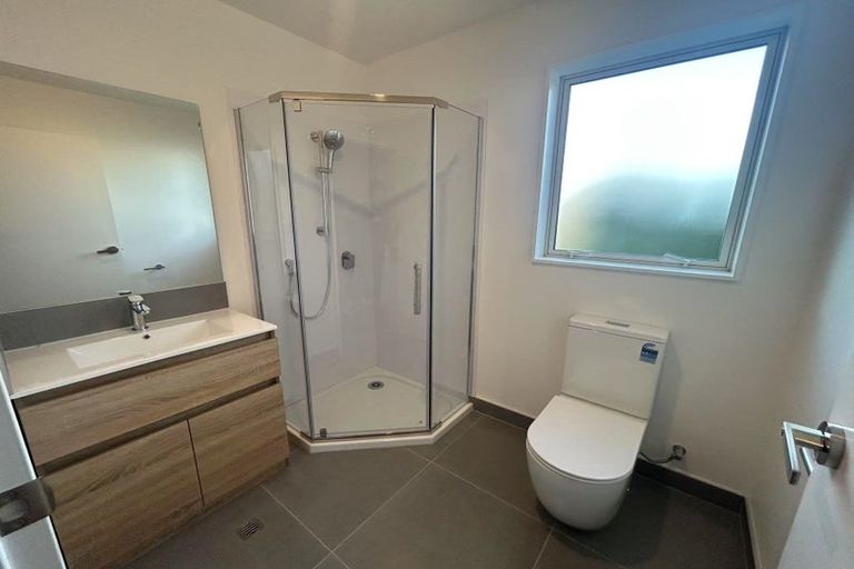 Photo of property in 1d Keegan Drive, Massey, Auckland, 0614