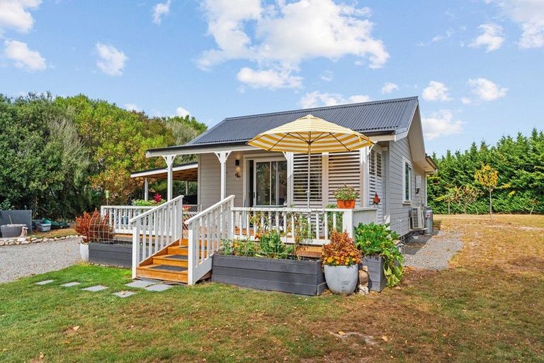 Photo of property in 11 Campbell Drive, Martinborough, 5711