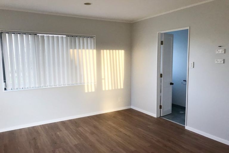Photo of property in 100 Chapel Road, Flat Bush, Auckland, 2019
