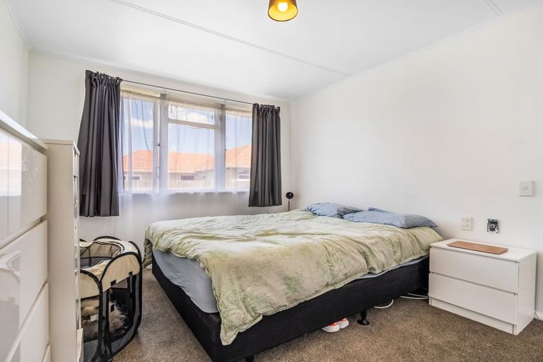 Photo of property in 15 Hockin Place, Fairfield, Hamilton, 3214