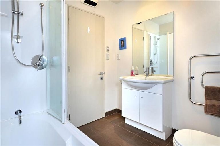 Photo of property in 90a Mandeville Street, Riccarton, Christchurch, 8011