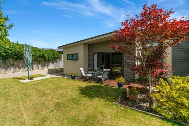 Photo of property in 7 Ruru Place, Levin, 5510