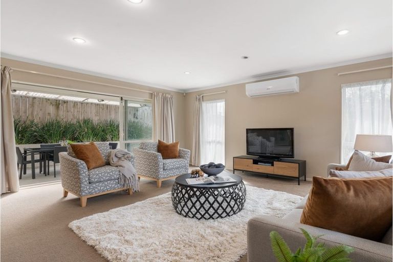 Photo of property in 13a Poto Street, Te Atatu South, Auckland, 0610