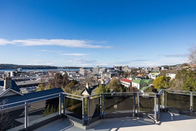 Photo of property in 4 Heriot Row, Dunedin Central, Dunedin, 9016