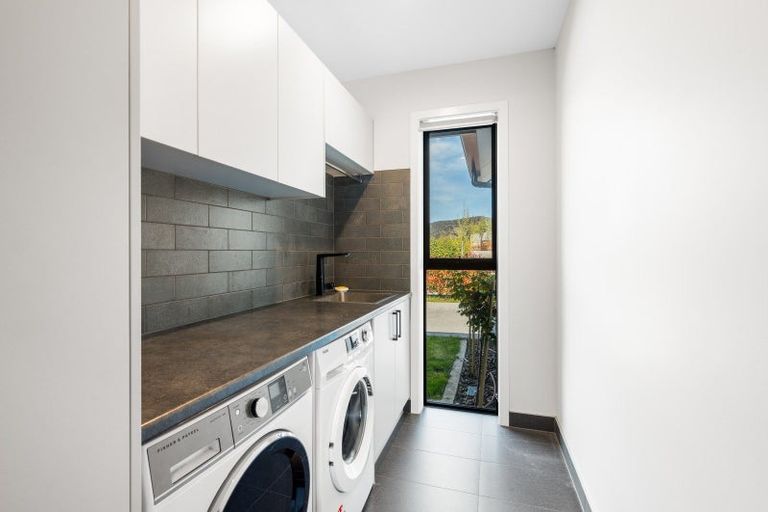 Photo of property in 13 Kotare Drive, Wanaka, 9305