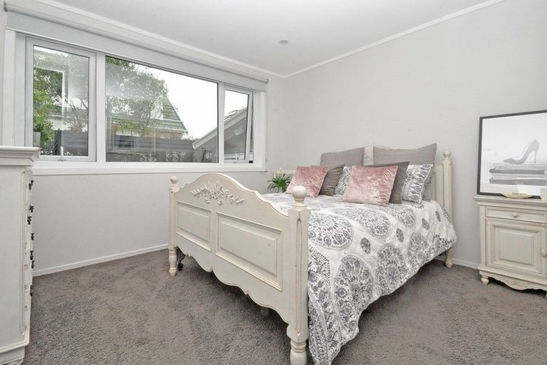 Photo of property in 136 Glamorgan Drive, Torbay, Auckland, 0630