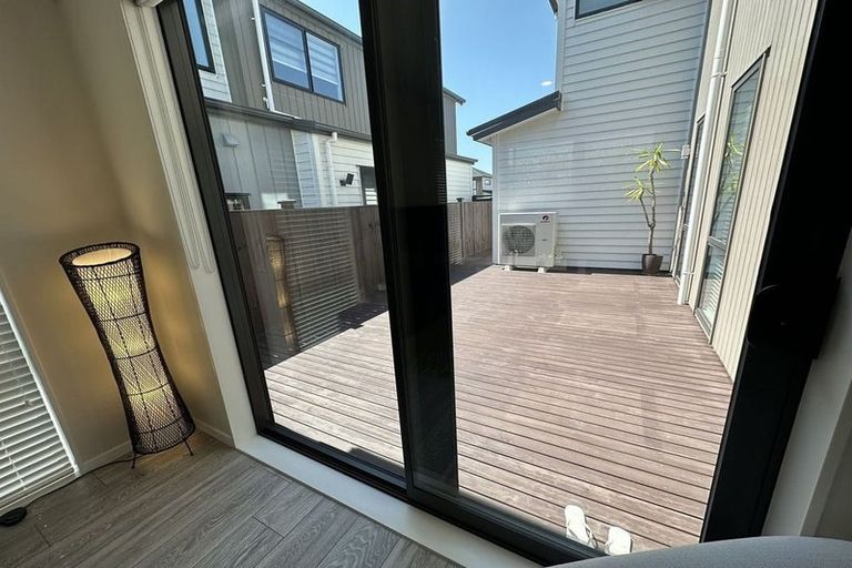 Photo of property in 3 Roa Avenue, Hobsonville, Auckland, 0616
