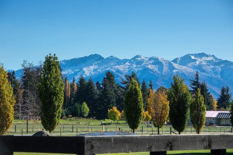 Photo of property in 14 Little Orchard Way, Wanaka, 9382