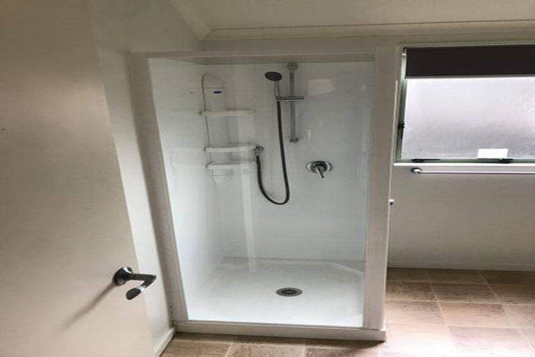 Photo of property in 26 Hewlett Road, Massey, Auckland, 0614