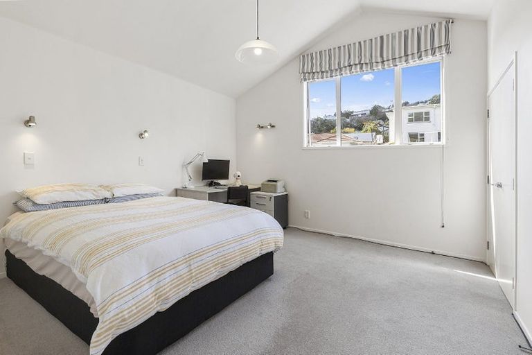 Photo of property in 4 South Karori Road, Karori, Wellington, 6012