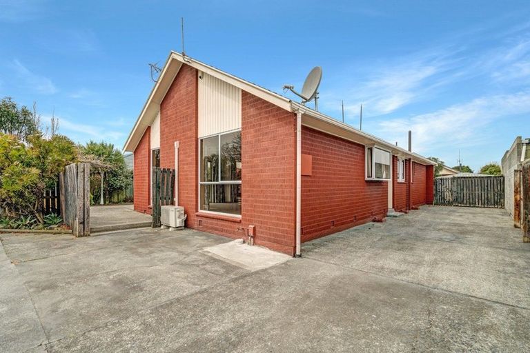 Photo of property in 95 Oakhampton Street, Hornby, Christchurch, 8042