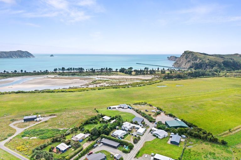 Photo of property in 20b Rangiuia Road, Tolaga Bay, 4077