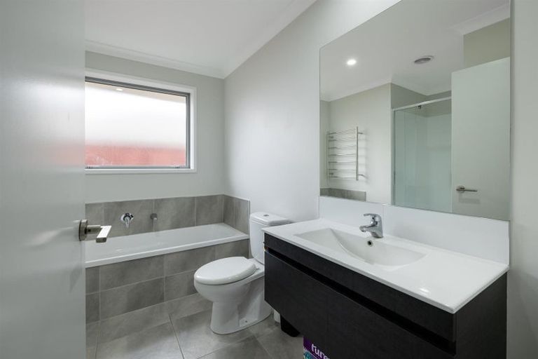 Photo of property in 25 Livingstone Drive, Papamoa Beach, Papamoa, 3118