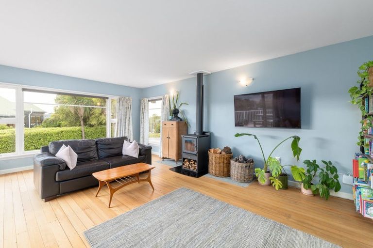 Photo of property in 27 Whero Avenue, Diamond Harbour,  8971