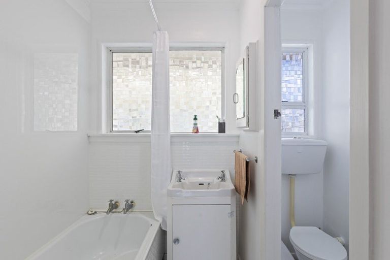 Photo of property in 289d Carrington Street, Vogeltown, New Plymouth, 4310