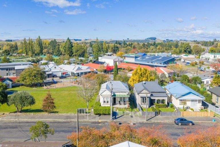 Photo of property in 53 Waverley Street, Waipawa, 4210