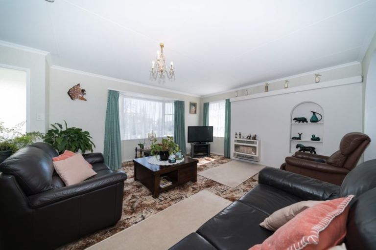 Photo of property in 66 Hillcrest Drive, Kelvin Grove, Palmerston North, 4414