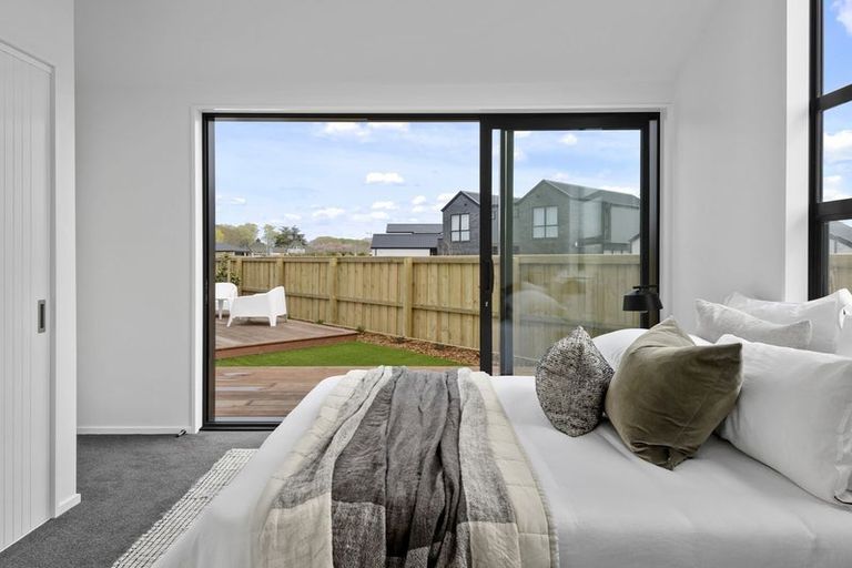 Photo of property in 2/1 Hebe Lane, Northwood, 8051