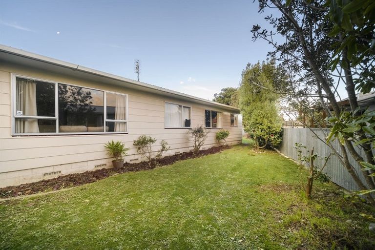 Photo of property in 15 Racecourse Road, Awapuni, Palmerston North, 4412