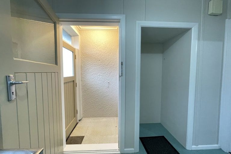 Photo of property in 9-38 Barber Grove, Moera, Lower Hutt, 5010