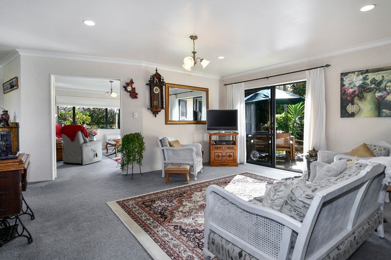 Photo of property in 1 Manor Park Drive, Pyes Pa, Tauranga, 3112