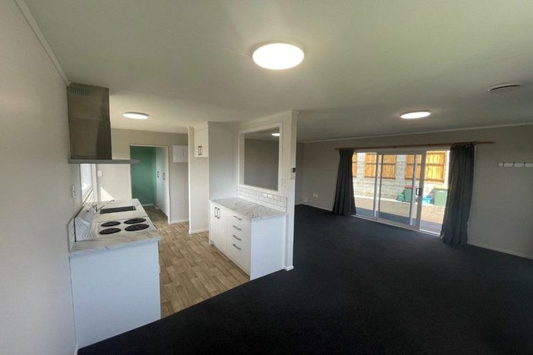 Photo of property in 6 Camellia Avenue, Bell Block, New Plymouth, 4312