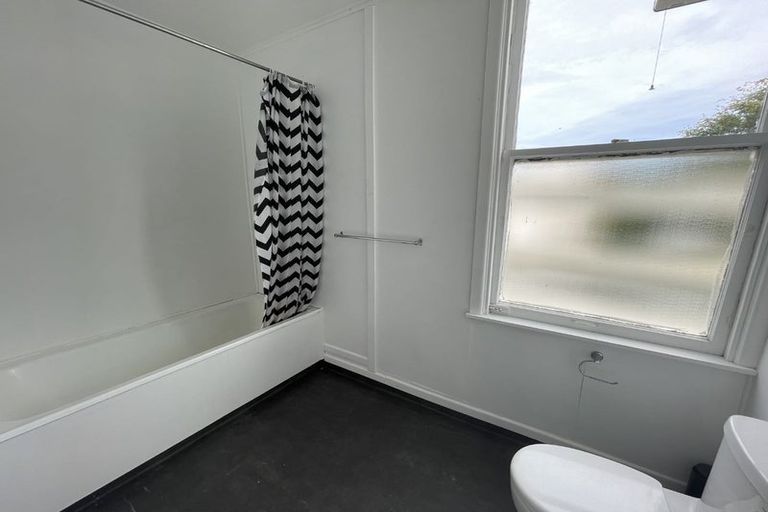 Photo of property in 512 Adelaide Road, Berhampore, Wellington, 6023