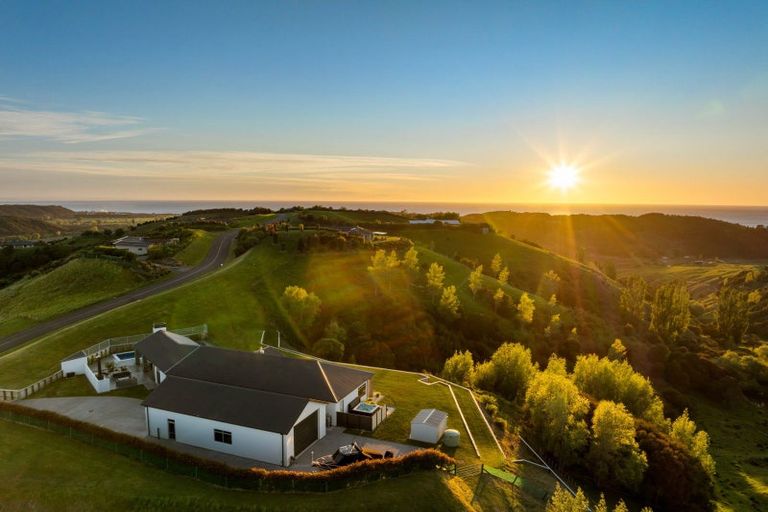 Photo of property in 171 Eskridge Drive, Eskdale, Napier, 4182