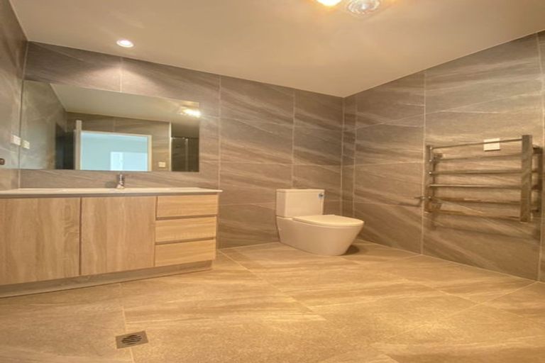 Photo of property in 2b Robin Lane, Browns Bay, Auckland, 0630